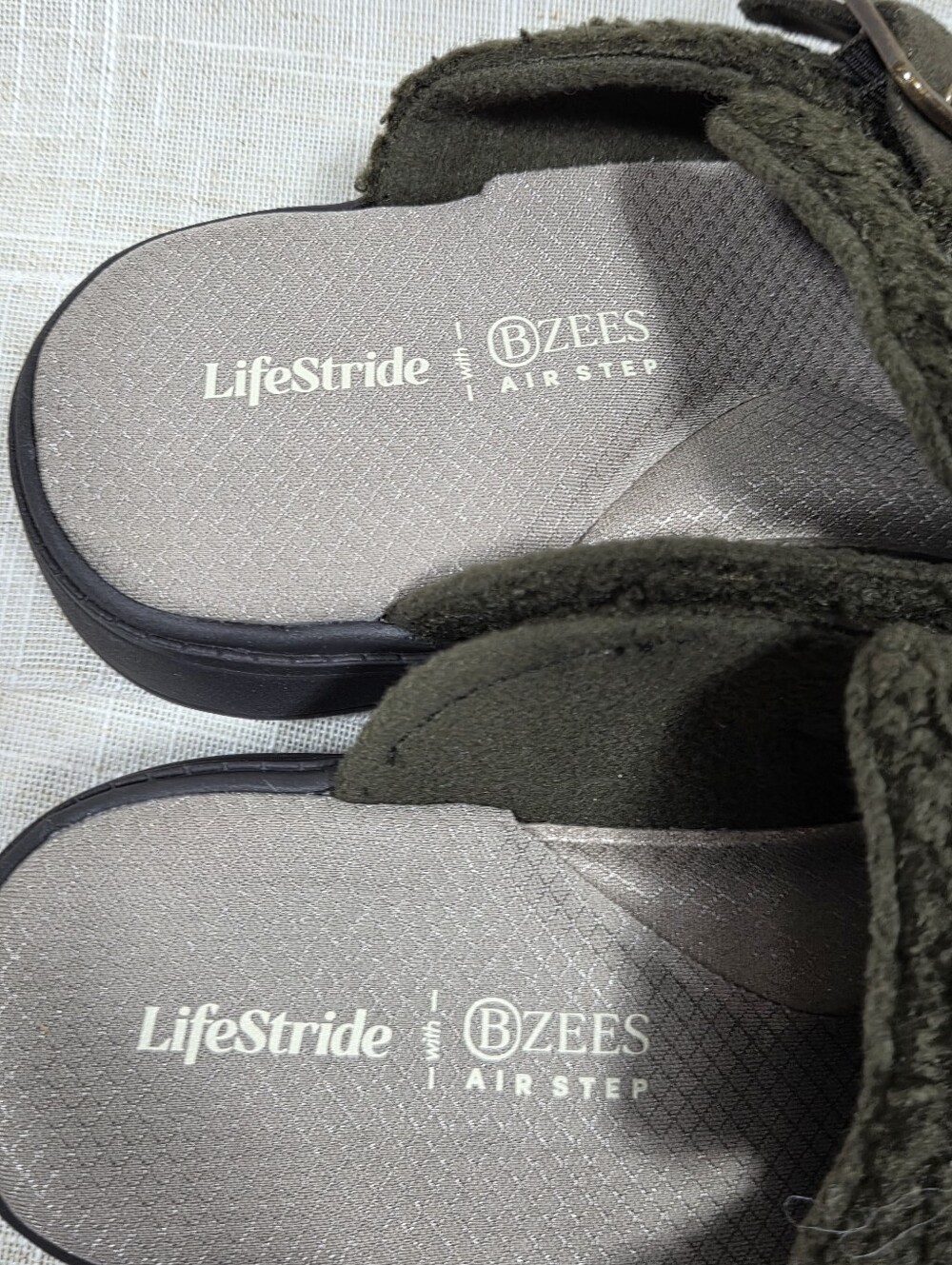 Life Stride Women's Olive Green Faux Shearling Slip-On with Buckle Size 6.5 . - Picture 3 of 12